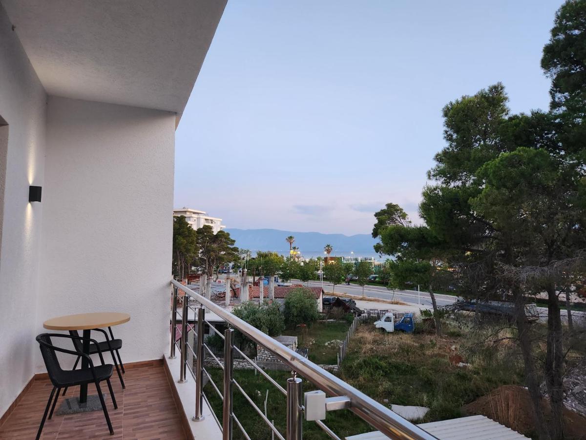 Sea Front Villa فلورا المظهر الخارجي الصورة